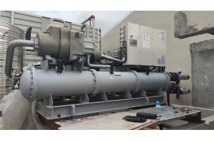 購物廣場中央空調冷水機組安裝案例